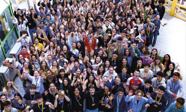 Promo ’24 — Départ à l’étranger — Les Hippocampes Coquelicot